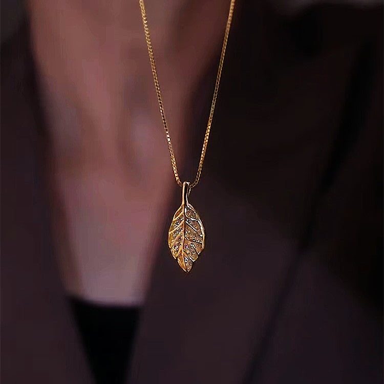 Fashion all-match leaf pendant