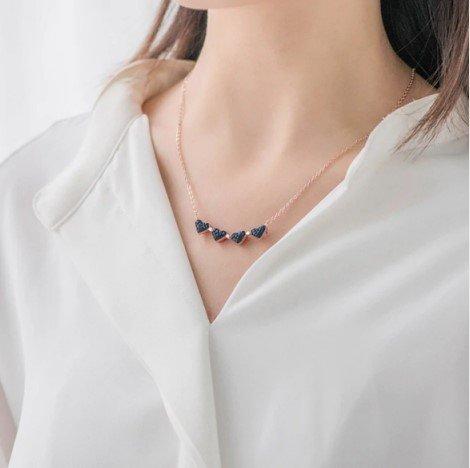 Magic Lucky Four Leaf Clover Necklace(Rose Gift Box Included)