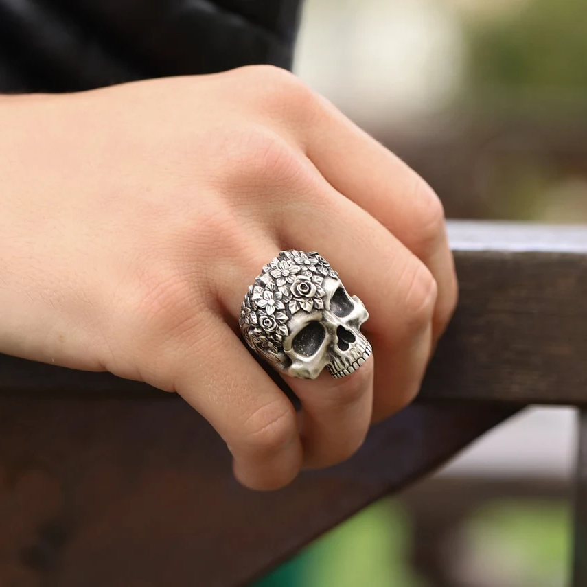 Unique 925 Silver Gothic Skull Rose Knight Ring