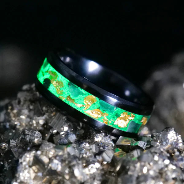 Royal Emerald Glowstone Ring
