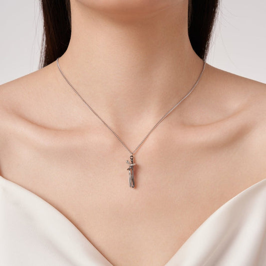 Hug Necklace- Making A Relationship Stronger