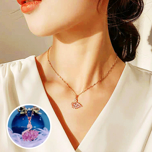 New temperament swan pendant